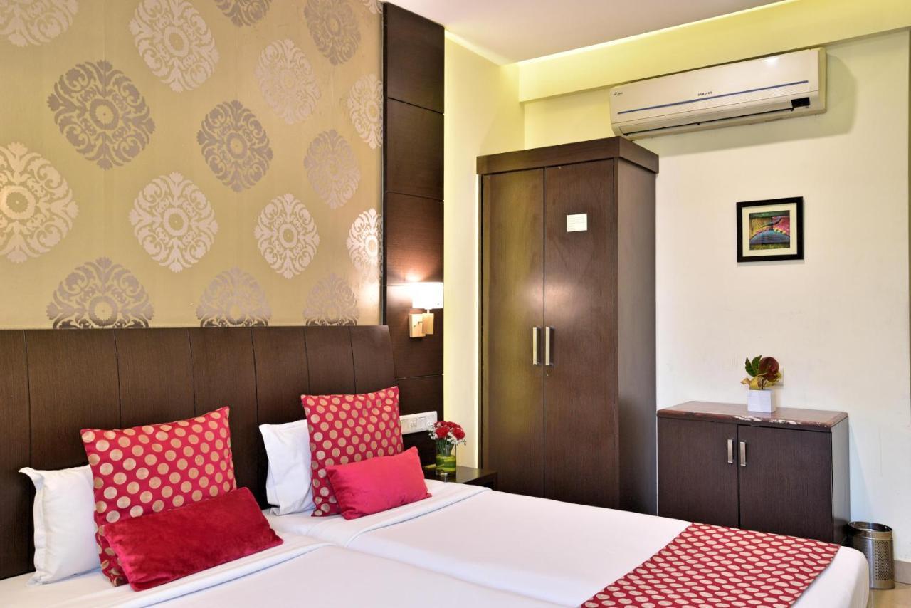 Hotel Surya Plaza Kota  Zewnętrze zdjęcie
