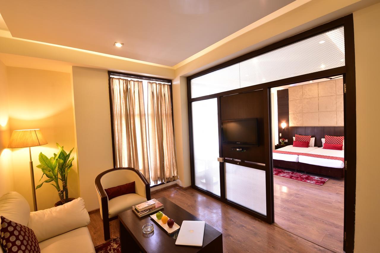Hotel Surya Plaza Kota  Zewnętrze zdjęcie