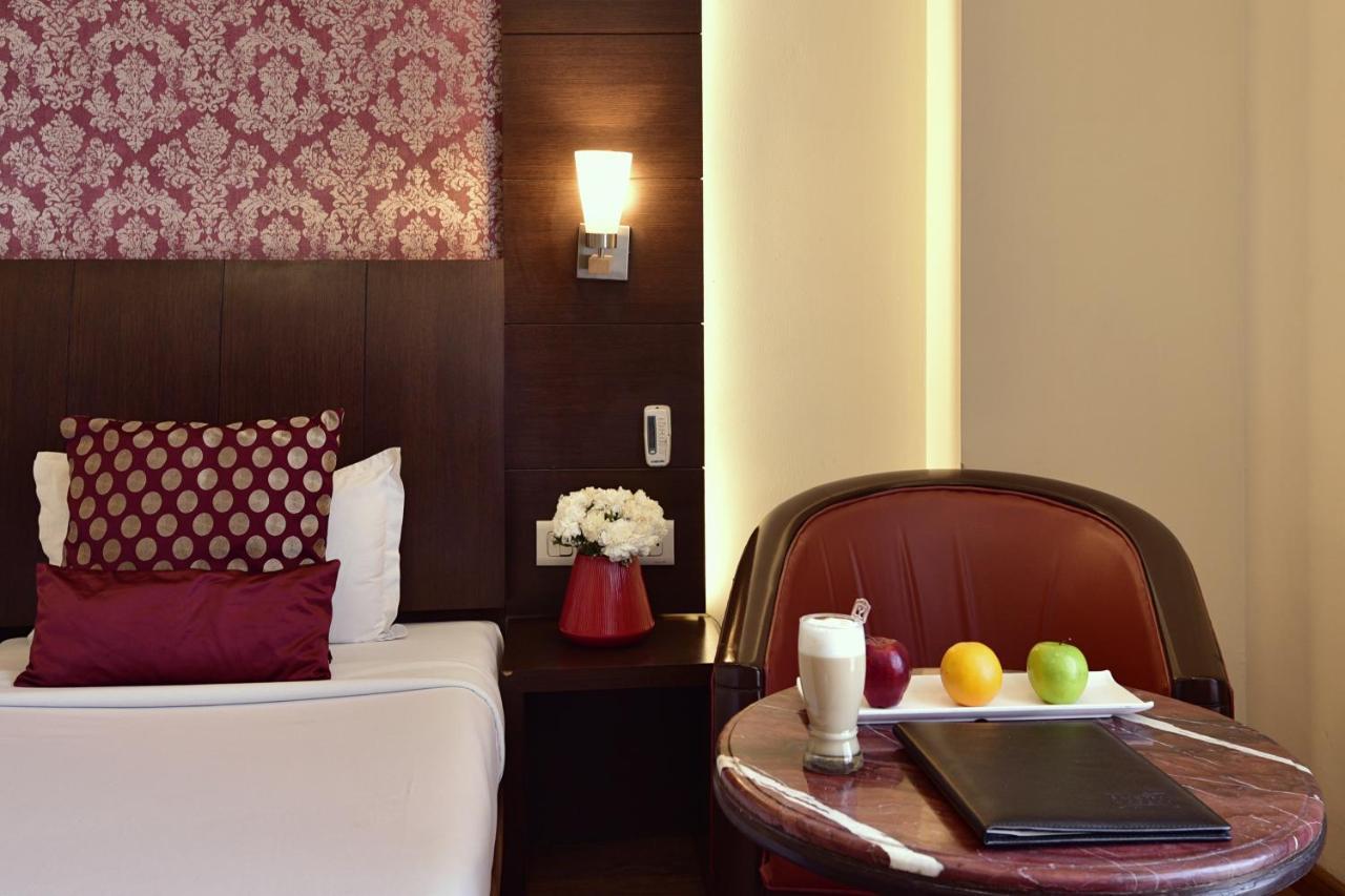 Hotel Surya Plaza Kota  Zewnętrze zdjęcie